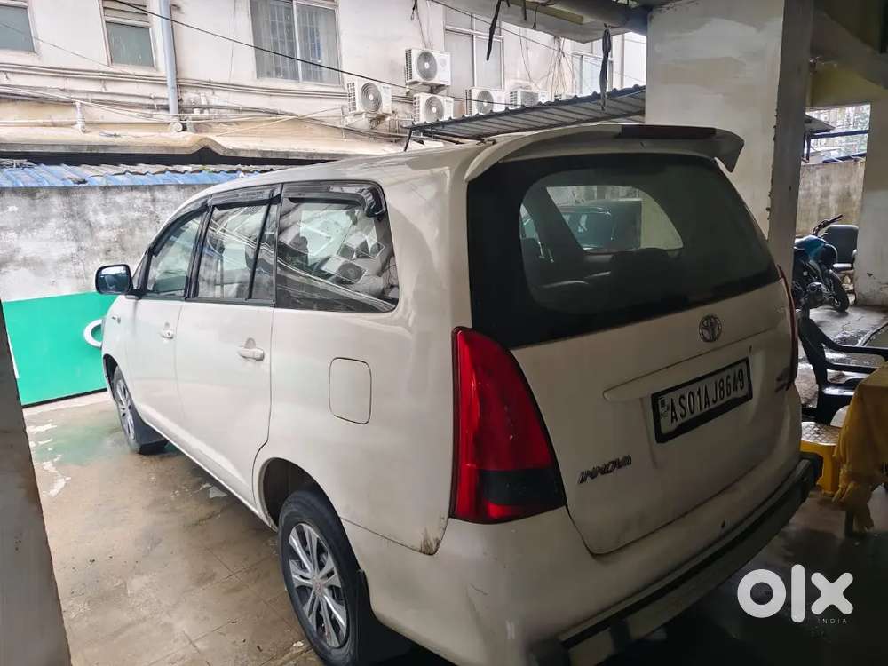 Toyota Innova Diesel 2010 Second