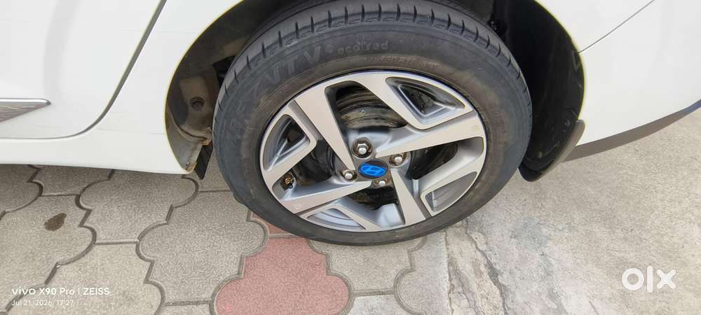 Hyundai Aura 1.2 Sx Cng, 2024, Petrol