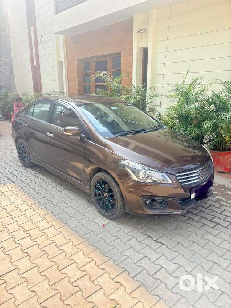 Maruti Suzuki Ciaz Petrol Well Maintained With Sunroof