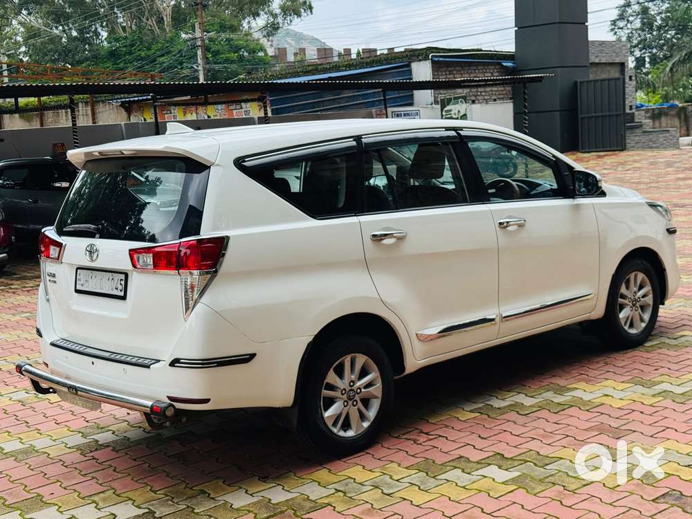 Toyota Innova Crysta 2.4 Gx Mt 8s, 2018, Diesel