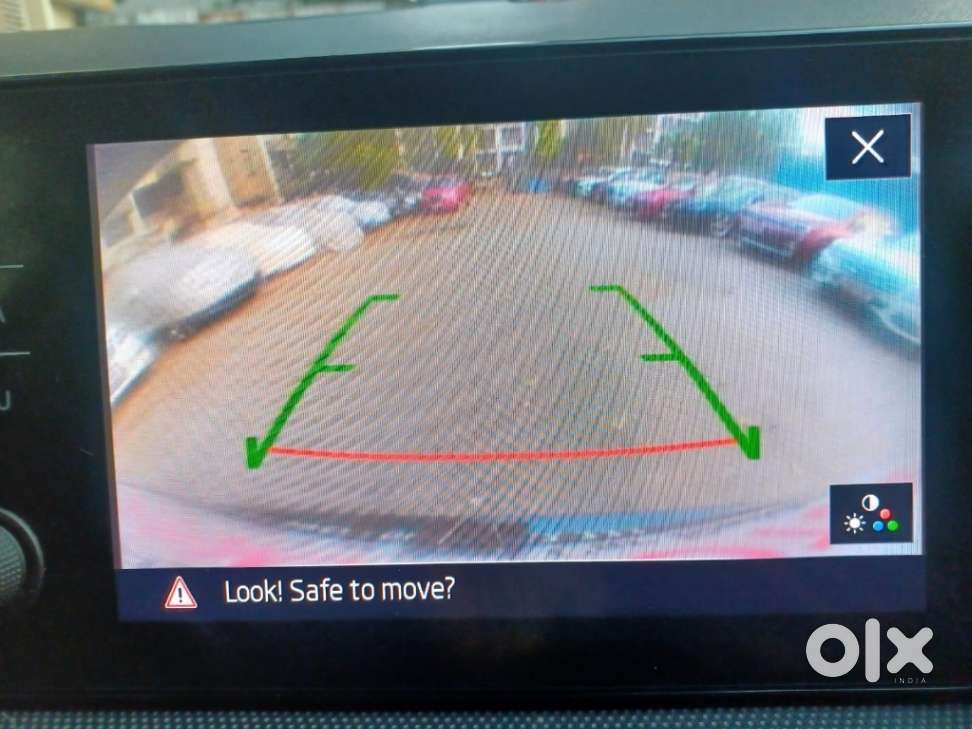 Skoda Slavia Ambition 1.0l Tsi At, 2022, Petrol