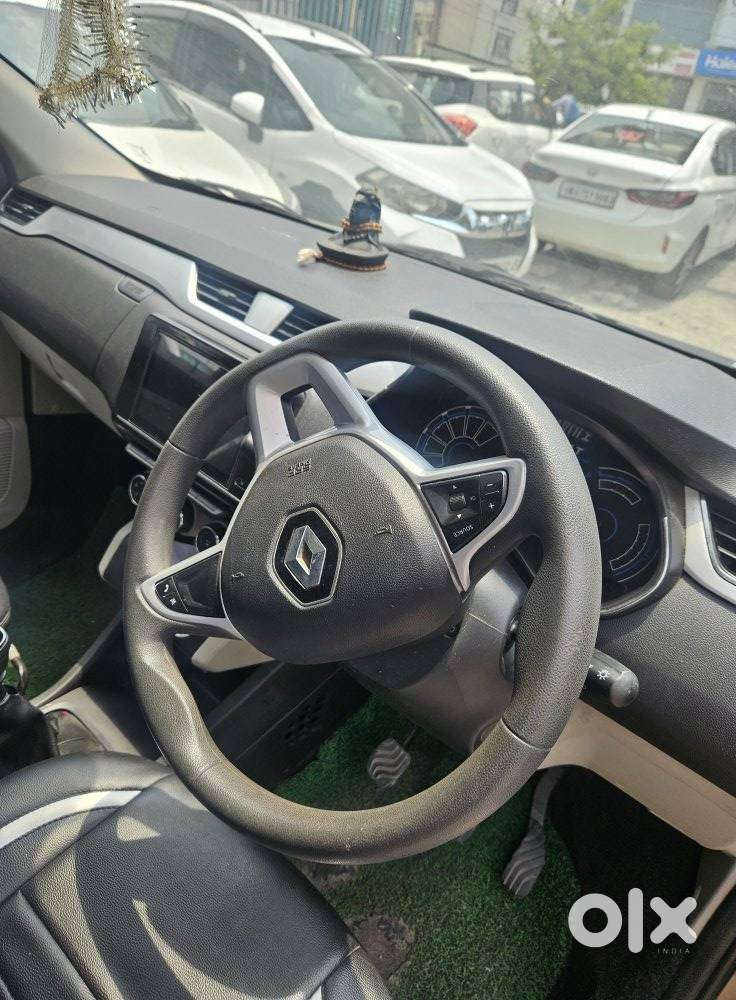 Renault Triber Rxz Urban Night Limited Edition, 2022, Petrol