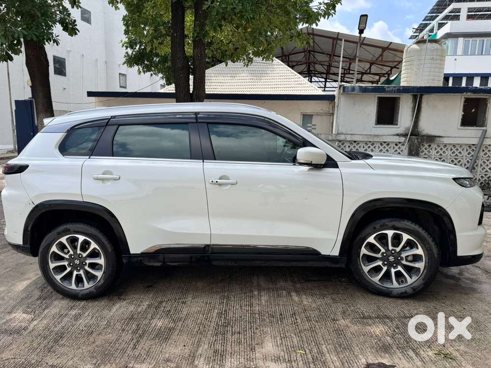 Strong Hybrid Grand Vitara - Top Condition