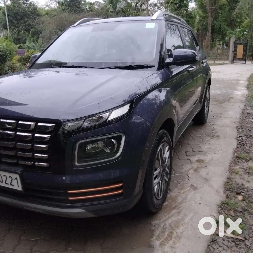 Hyundai Venue 2023 Diesel Well Maintained