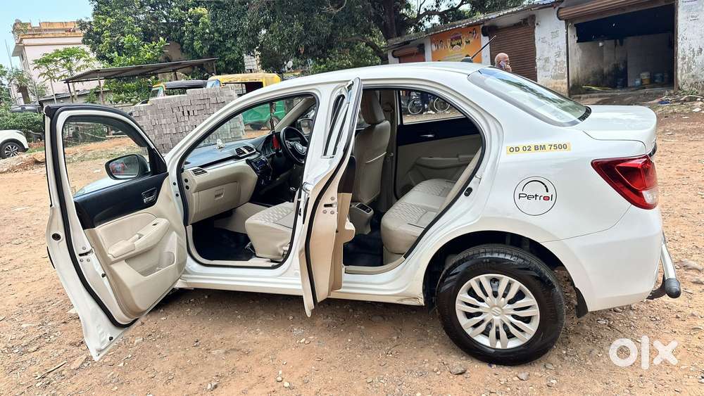Maruti Suzuki Swift Dzire Vxi Optional, 2020, Petrol