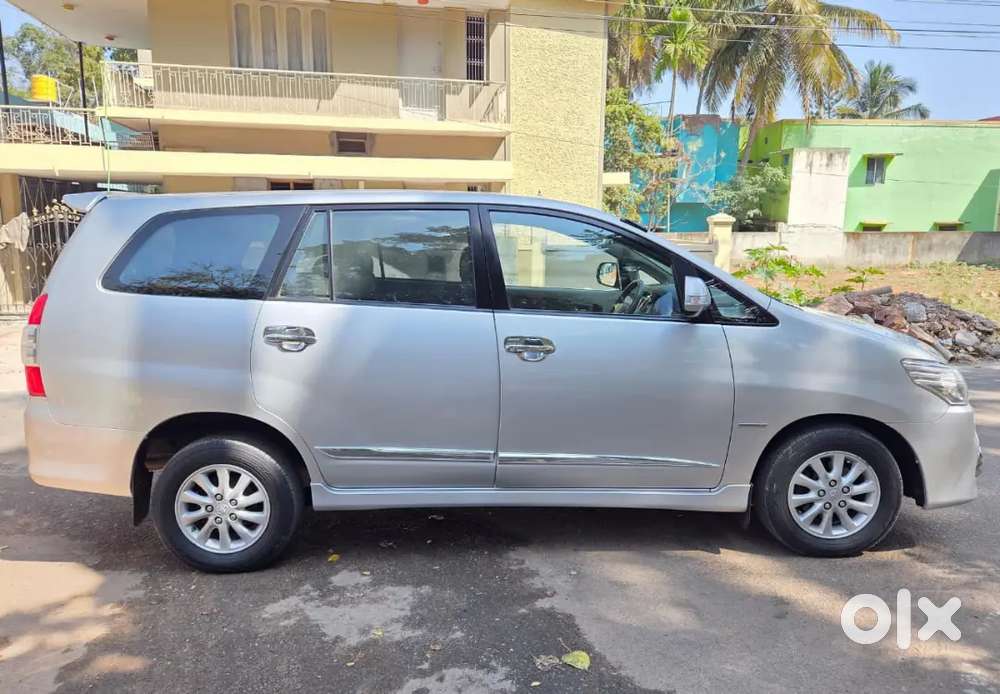 Toyota Innova 2014 Diesel Well Maintained