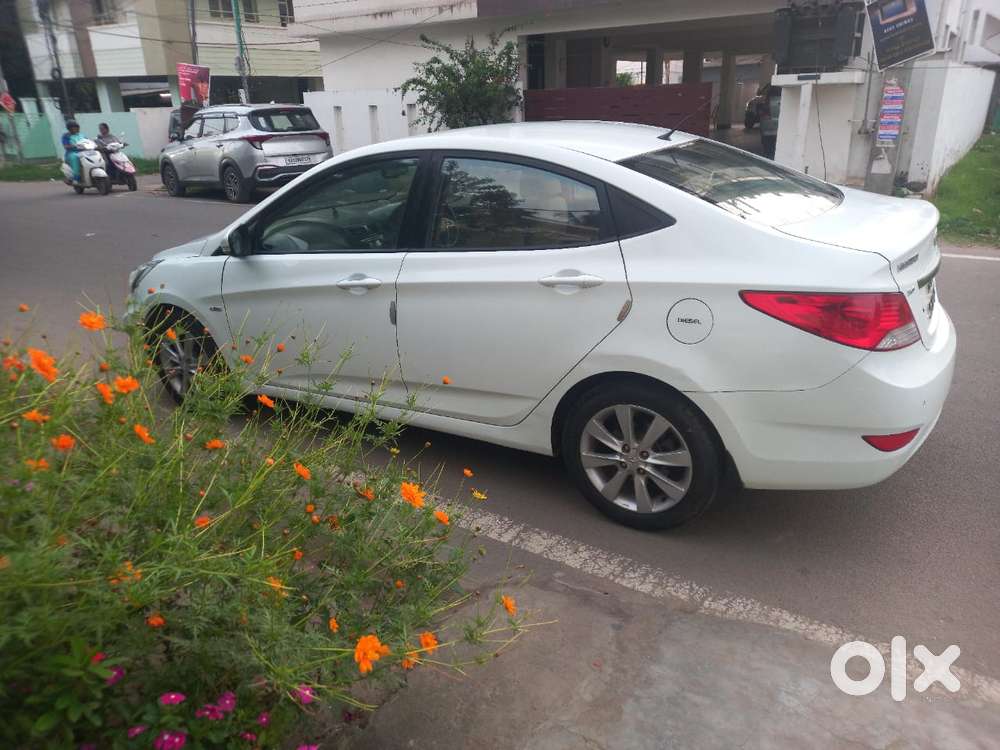 Hyundai Verna Crdi Vgt Sx 1.5, 2012, Diesel