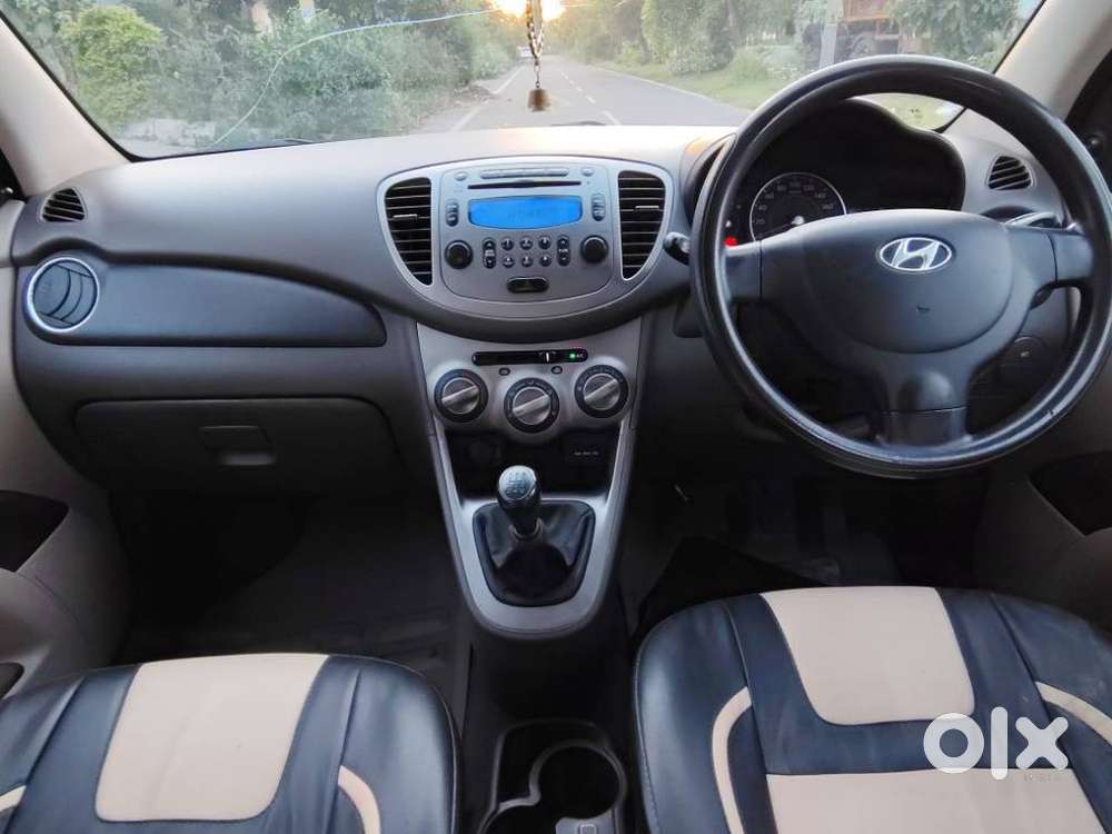 Hyundai I10 Sportz, 2015, Petrol
