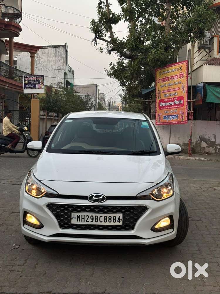 Hyundai I20 Sportz 1.2 Mt Dual Tone, 2019, Petrol