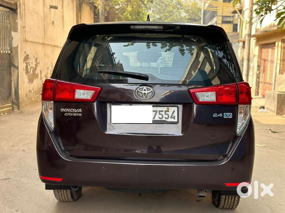 Toyota Innova Crysta 2.4 V 8 Str, 2018, Diesel