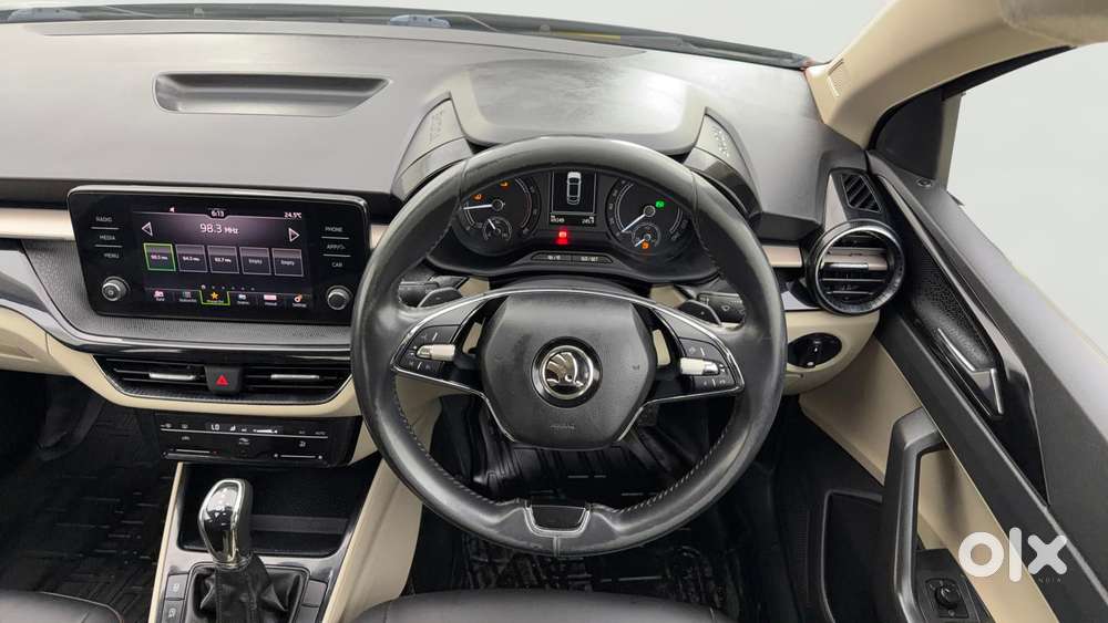 Skoda Slavia 1.0 Ambition Tsi At, 2023, Petrol