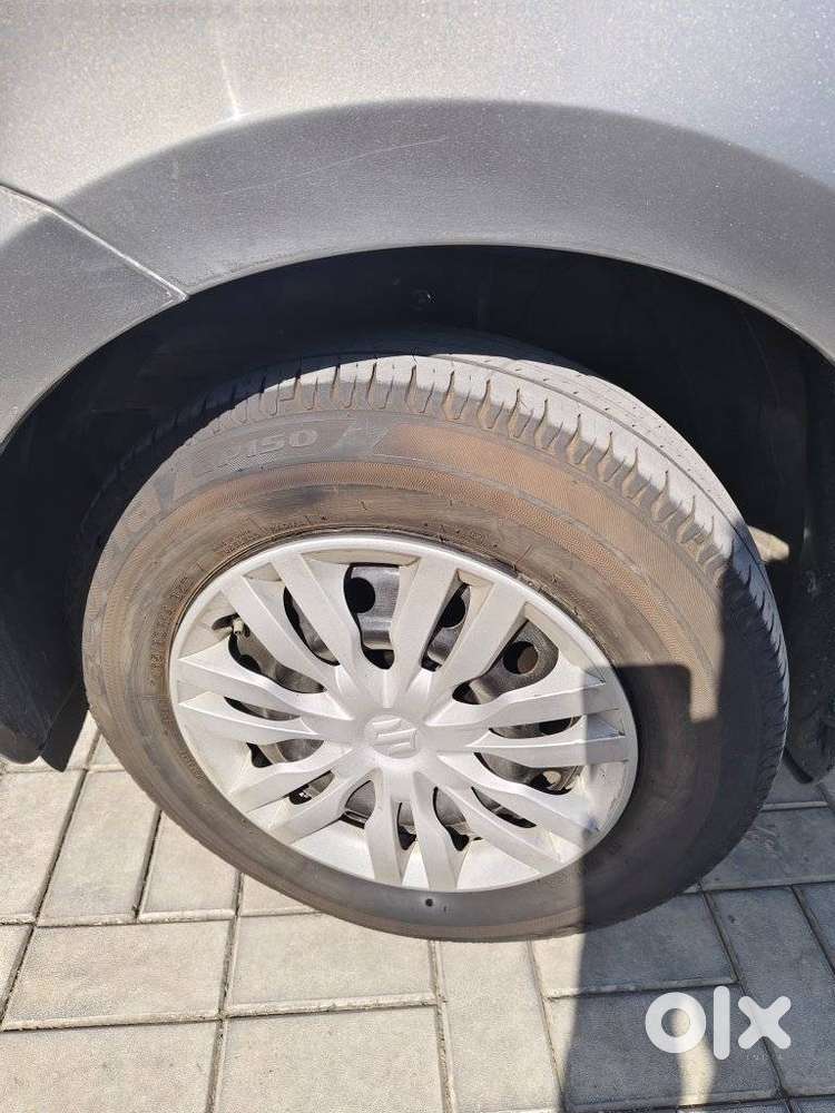 Maruti Suzuki Dzire 1.2 Vxi, 2022, Petrol