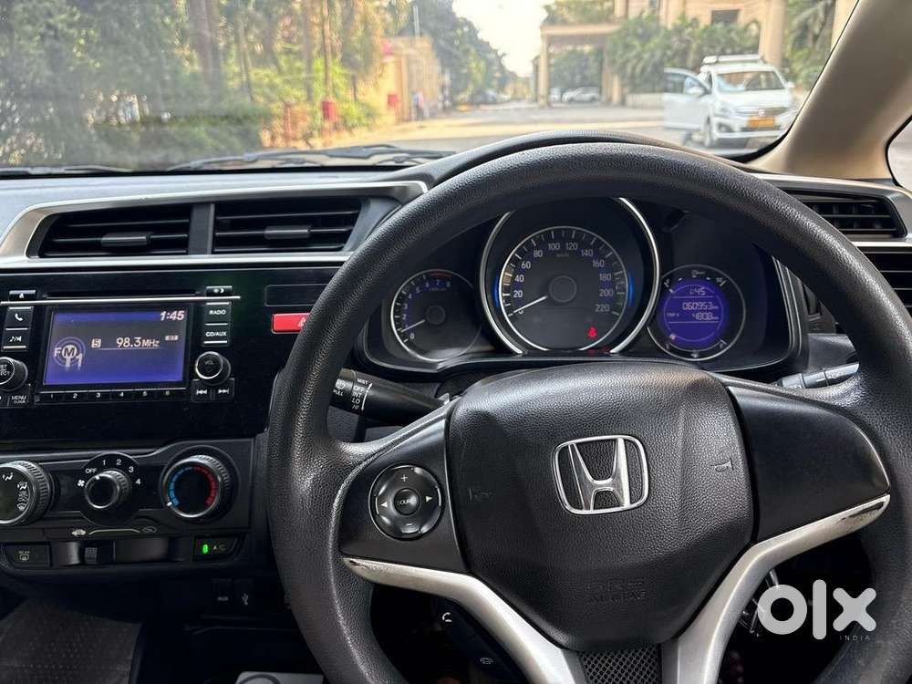 Honda Jazz 1.2 I-vtec – Best For Long Drives & City Driving