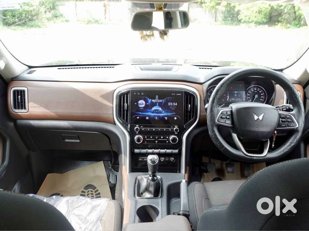 Mahindra Scorpio N Z4 Petrol Mt 7 Str, 2023, Petrol