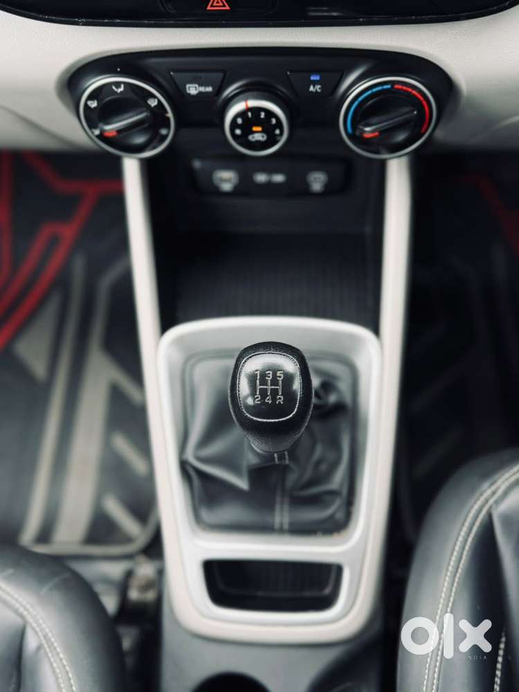 Hyundai Venue S 1.2 Petrol, 2023, Petrol