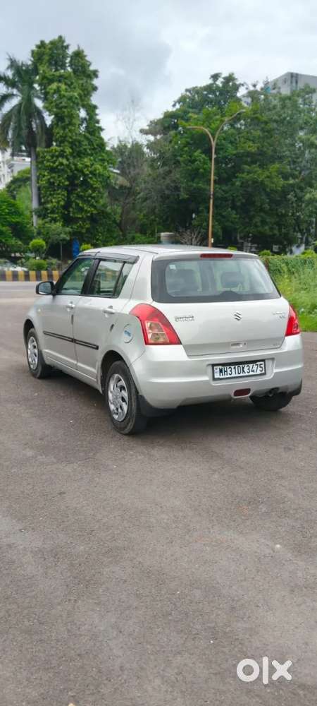Maruti Suzuki Swift Vxi, 2010, Petrol