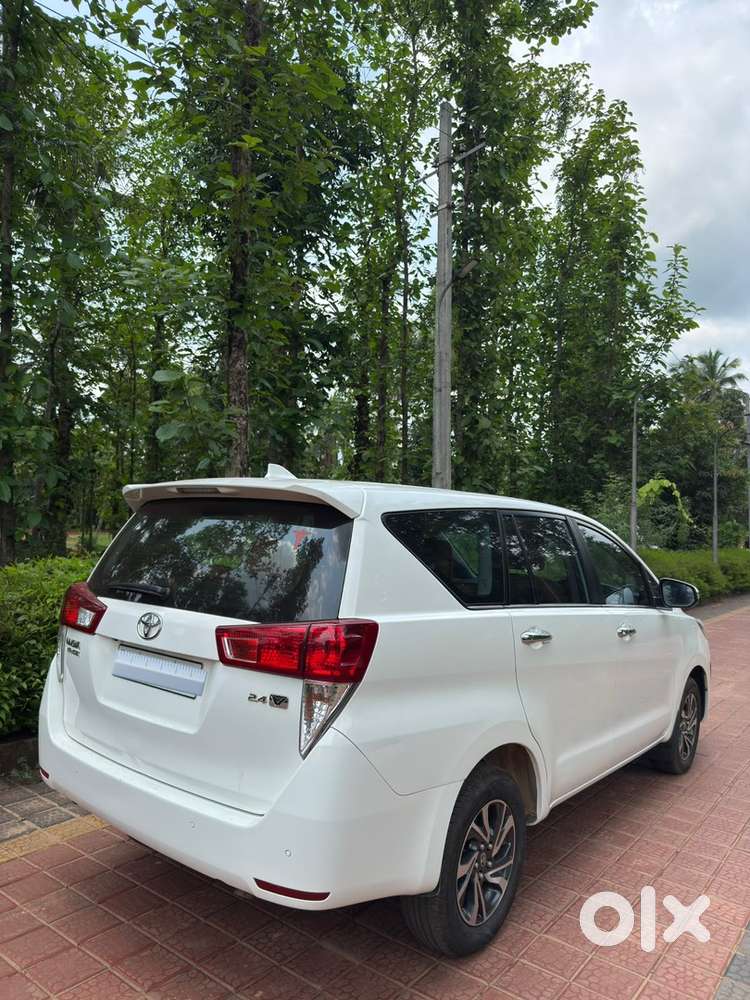 Toyota Innova Crysta Diesel 2022