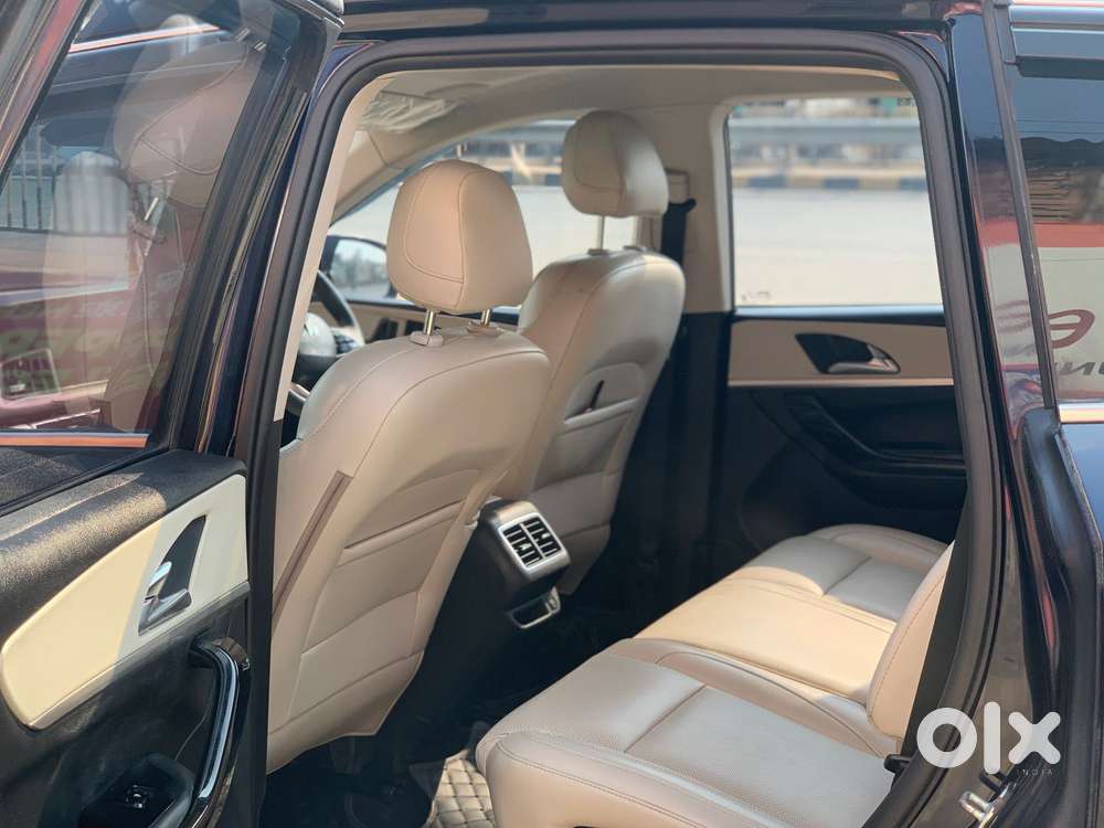 Mahindra Xuv700 2.2 Ax 7 Diesel Mt Luxury Pack Str, 2023, Diesel