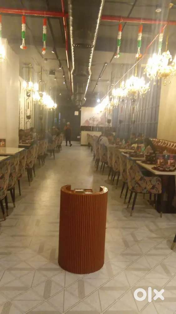 WAITERS, HOUSEKEEPING