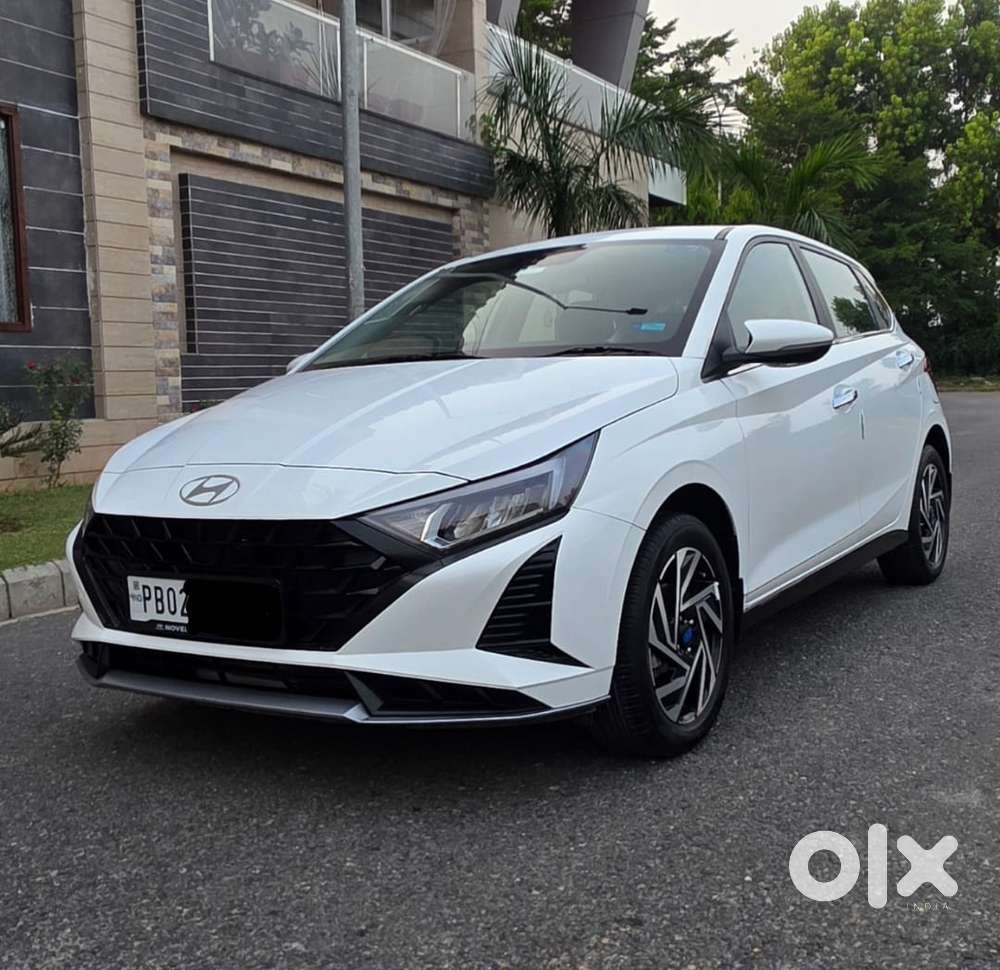 Hyundai I20 Asta (o) 1.2 Ivt, 2024, Petrol
