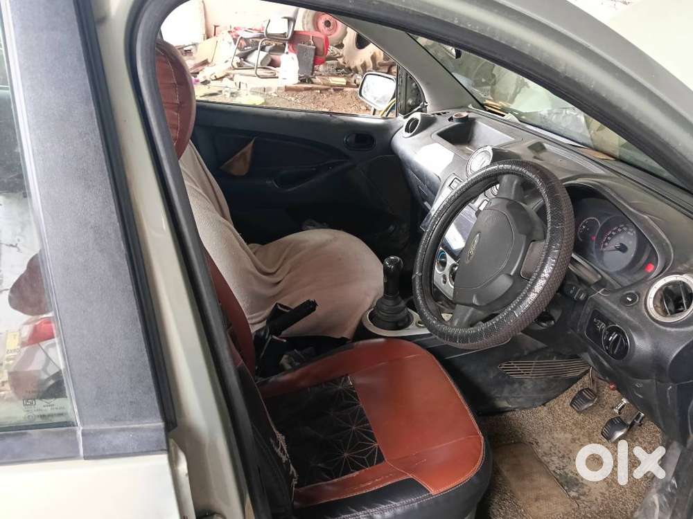 Ford Figo Zxi Duratec 2012