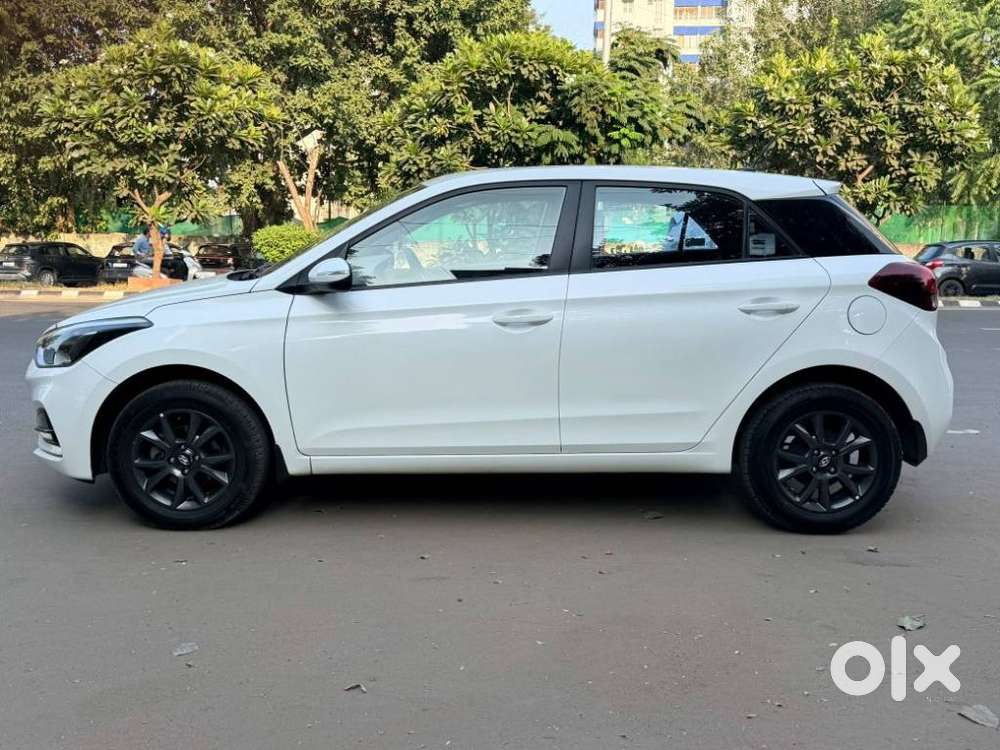 Hyundai I20 Sportz Plus, 2020, Petrol