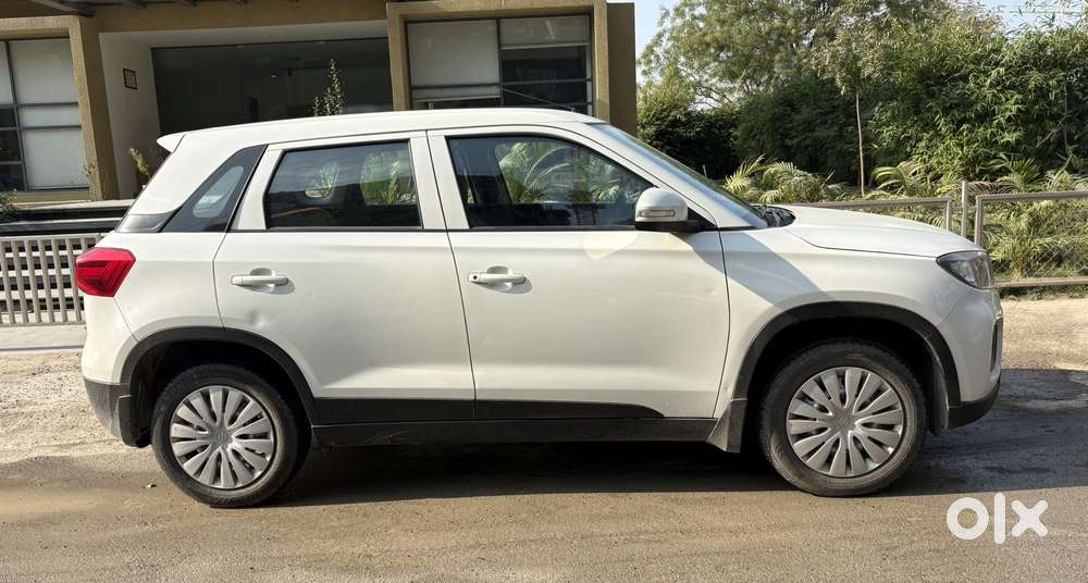 Maruti Suzuki Brezza 1.5 Lxi Cng, 2022, Cng & Hybrids