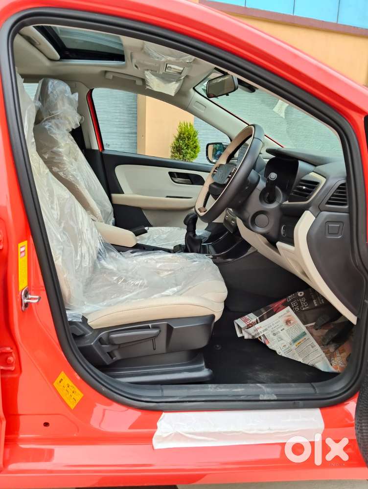 Tata Altroz Creative S, 2025, Cng & Hybrids