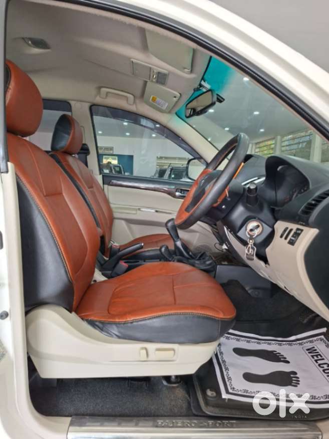 Mitsubishi Pajero Sport 2.5 Manual, 2015, Diesel