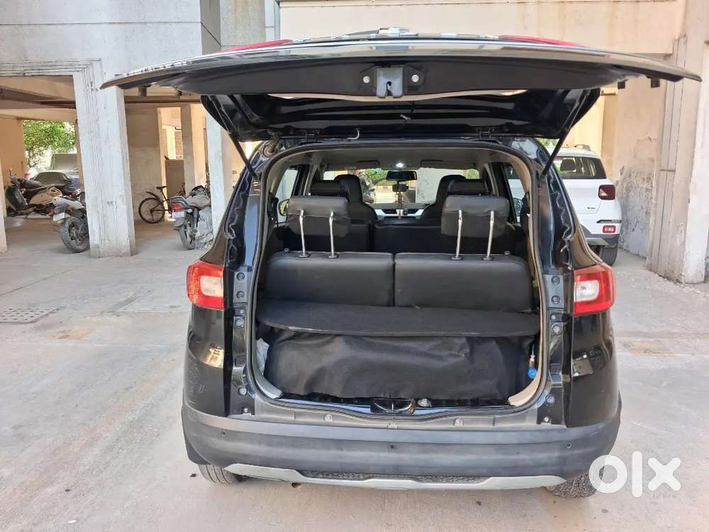 Renault Triber 2023 Cng & Hybrids Well Maintained