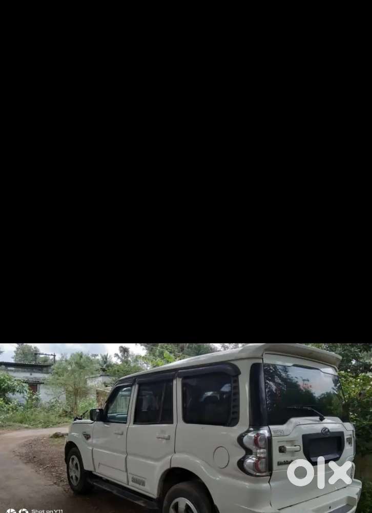 Mahindra Scorpio S6 Plus Diesel 2016