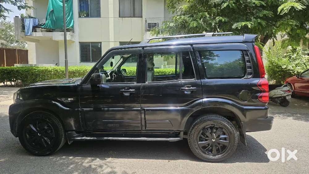 Mahindra Scorpio Classic 2023