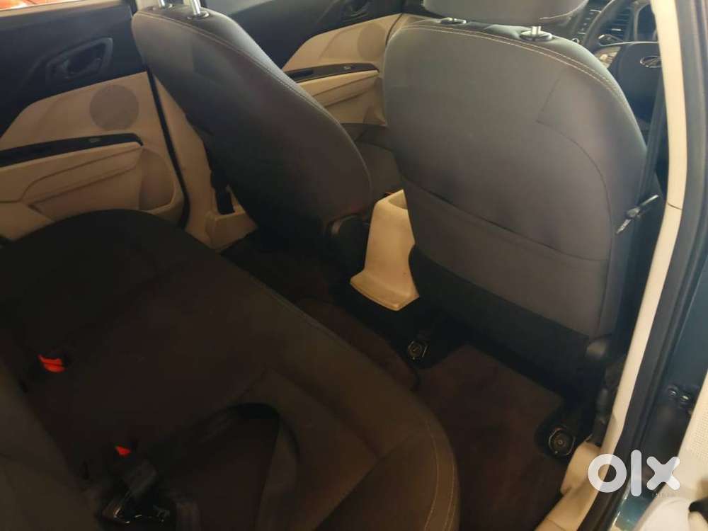 Xuv300 2022 Model 60000 Kms Driven