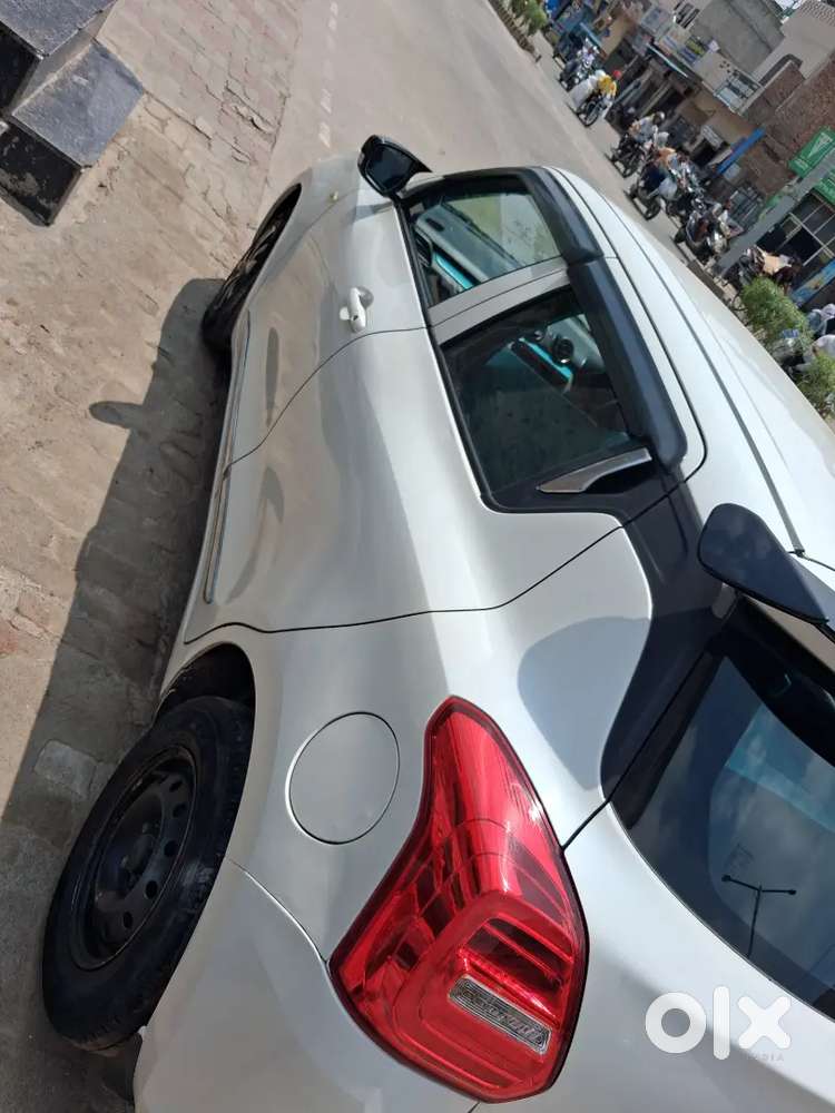 Maruti Suzuki Swift Lxi 2019
