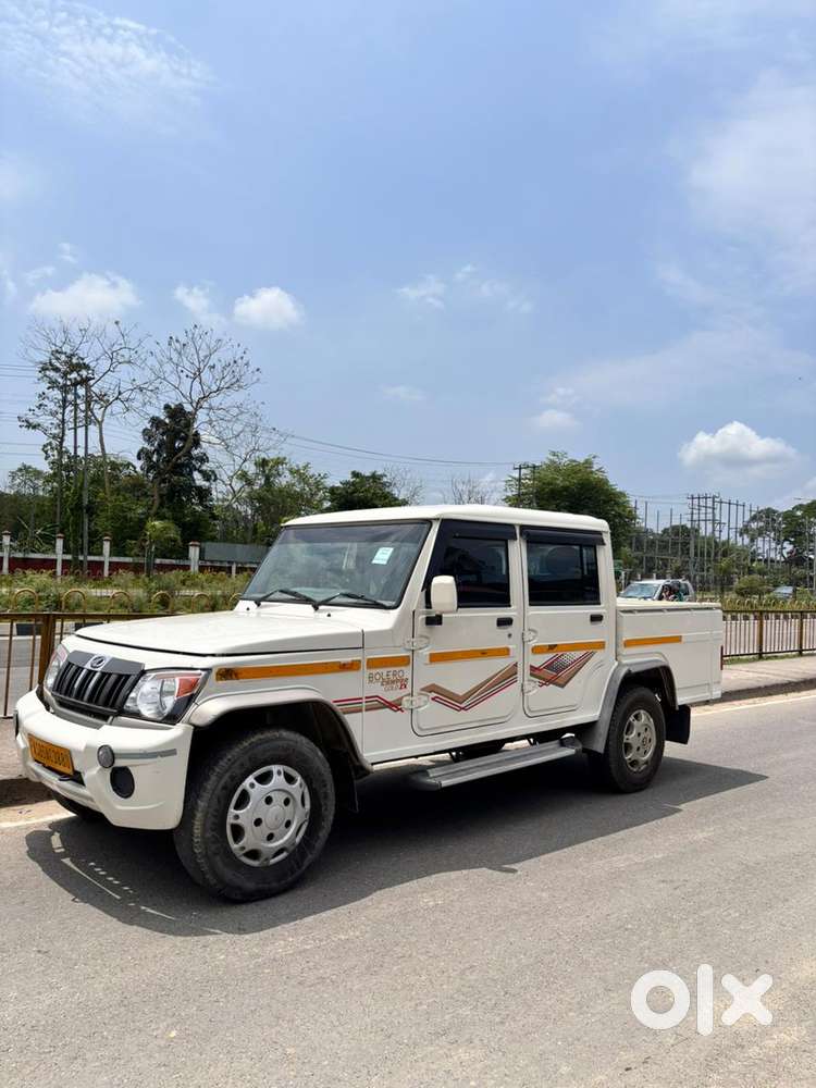 Mahindra Bolero 2.5 Camper Gold Zx, 2023, Petrol