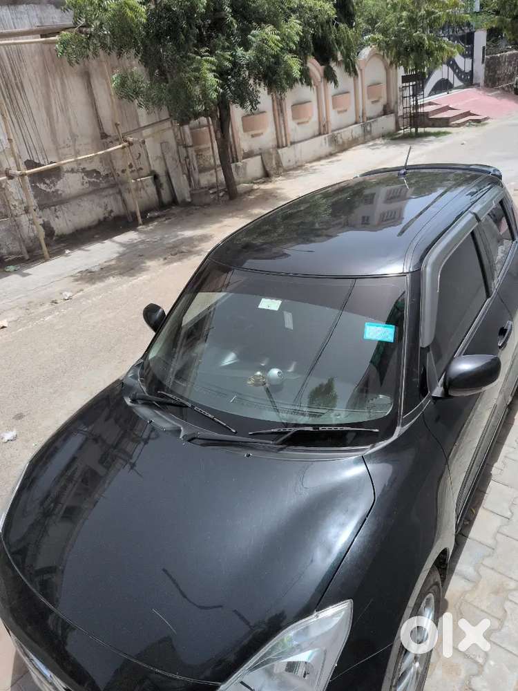 Maruti Suzuki Swift 2024 Petrol 376500 Km Driven