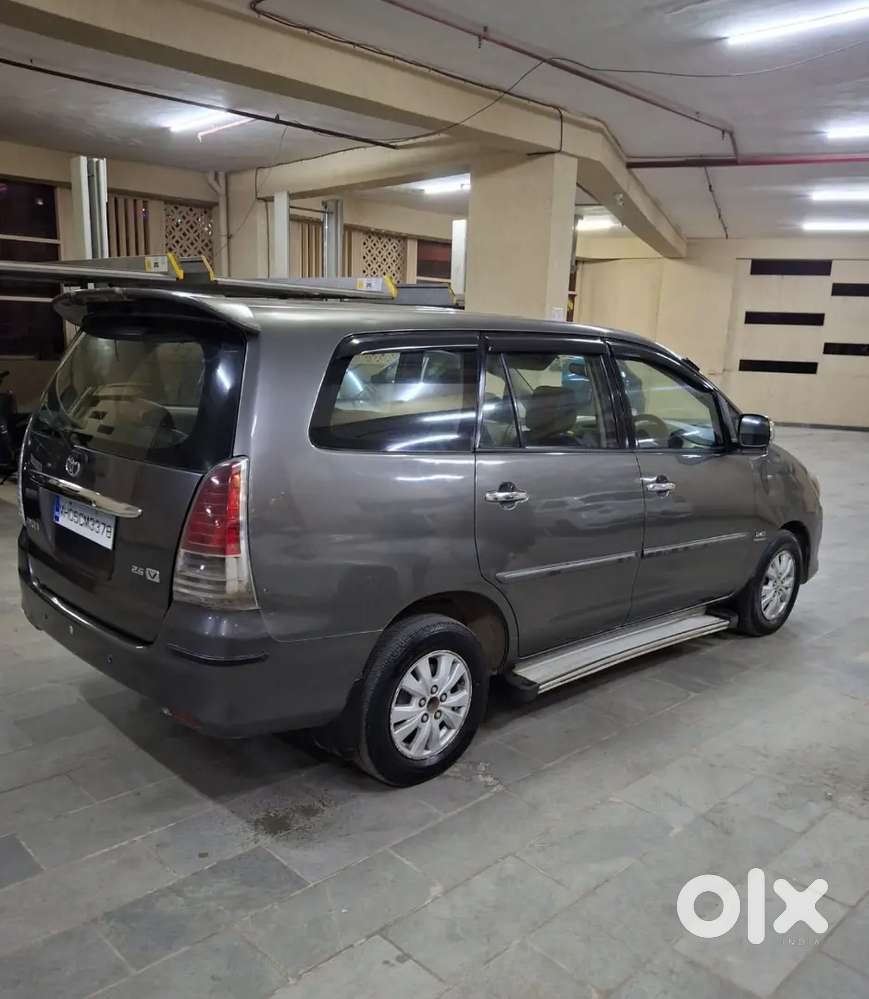 Toyota Innova 2012 Diesel 150000 Km Driven