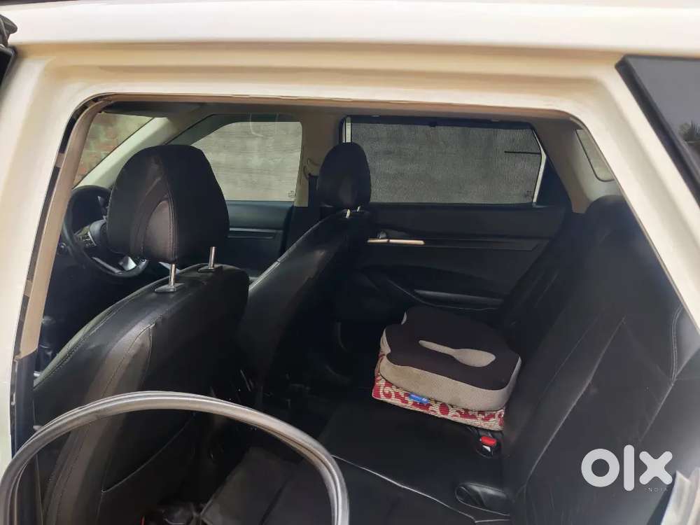 Full Condition Showroom Track