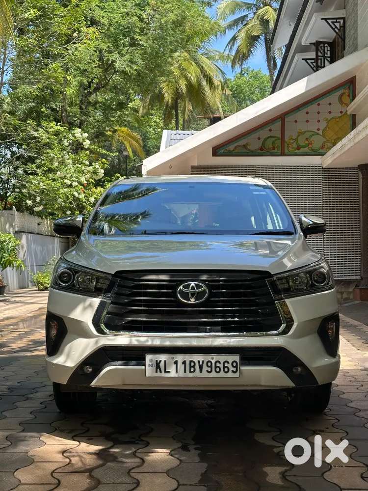 Toyota Innova Crysta 2022 Diesel Well Maintained