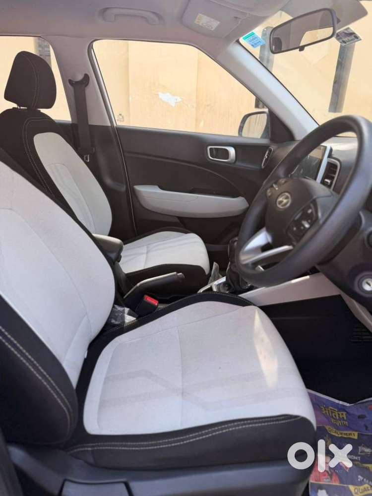 Hyundai Venue S 1.2 Petrol, 2025, Petrol