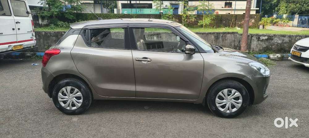 Maruti Suzuki Swift Vxi Optional, 2023, Petrol
