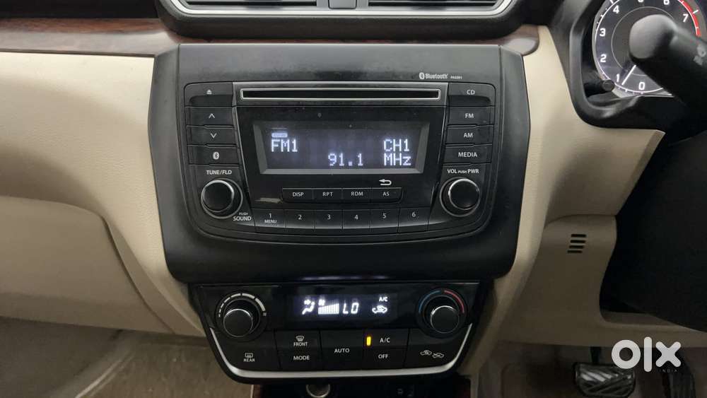 Maruti Suzuki Dzire 1.2 Zxi Amt, 2017, Petrol