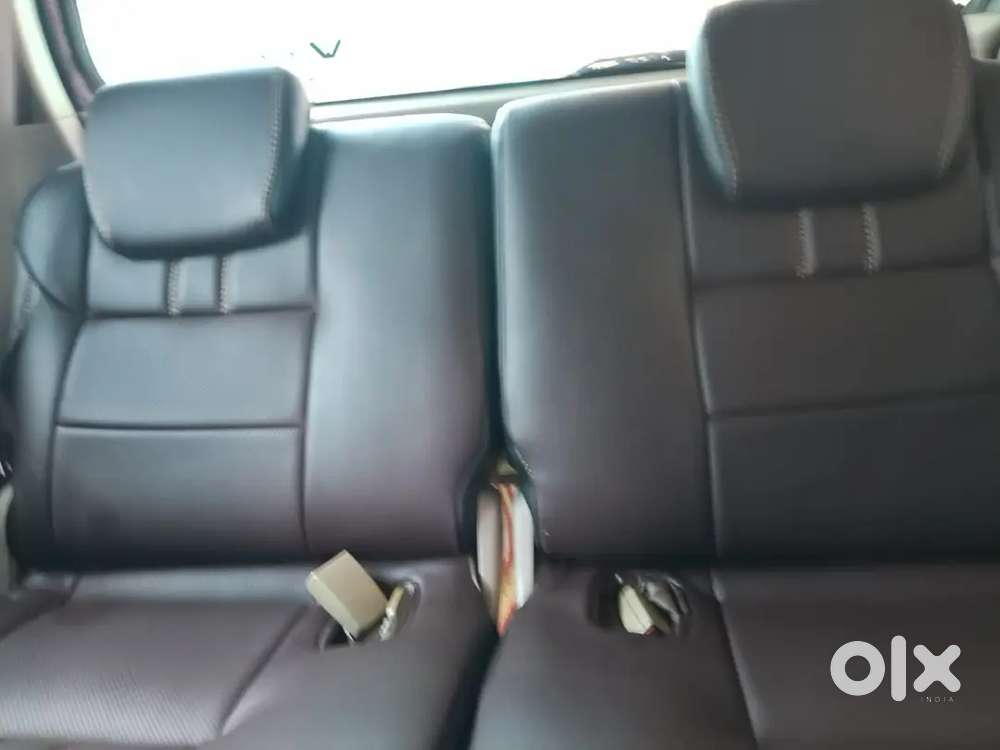 Toyota Innova 2011 Diesel 255000 Km Driven