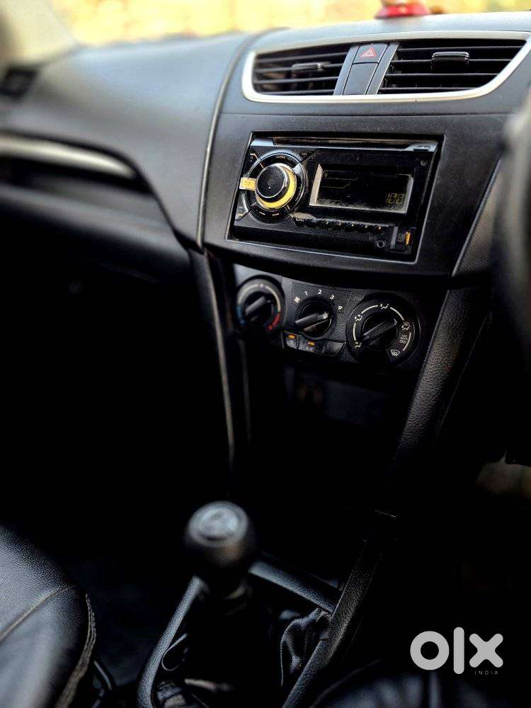 Maruti Suzuki Swift Lxi Optional-o, 2017, Petrol