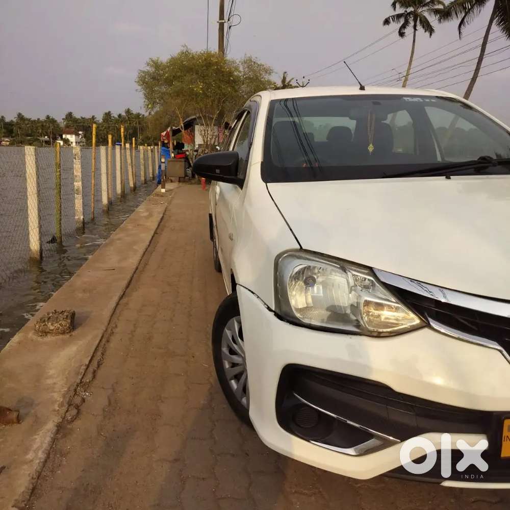 Toyota Etios 2016 Diesel 180000 Km Driven.re Reg
