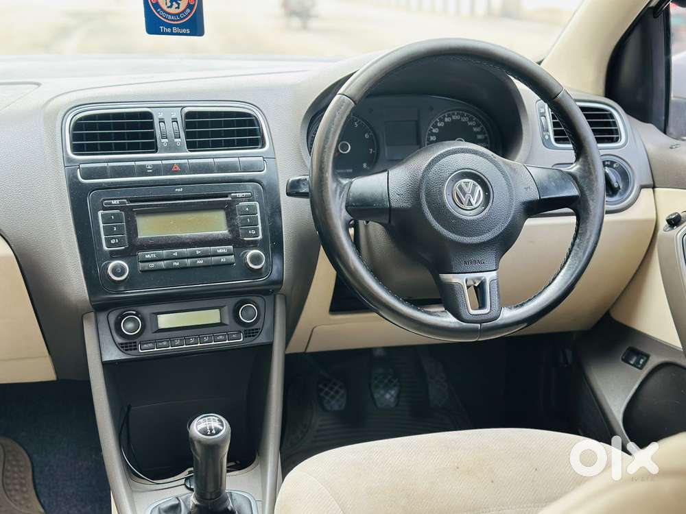 Volkswagen Vento 2010-2013 Petrol Highline, 2011, Petrol