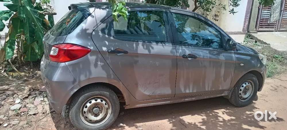 Tata Tiago 1.2 Revotron Xe 2016