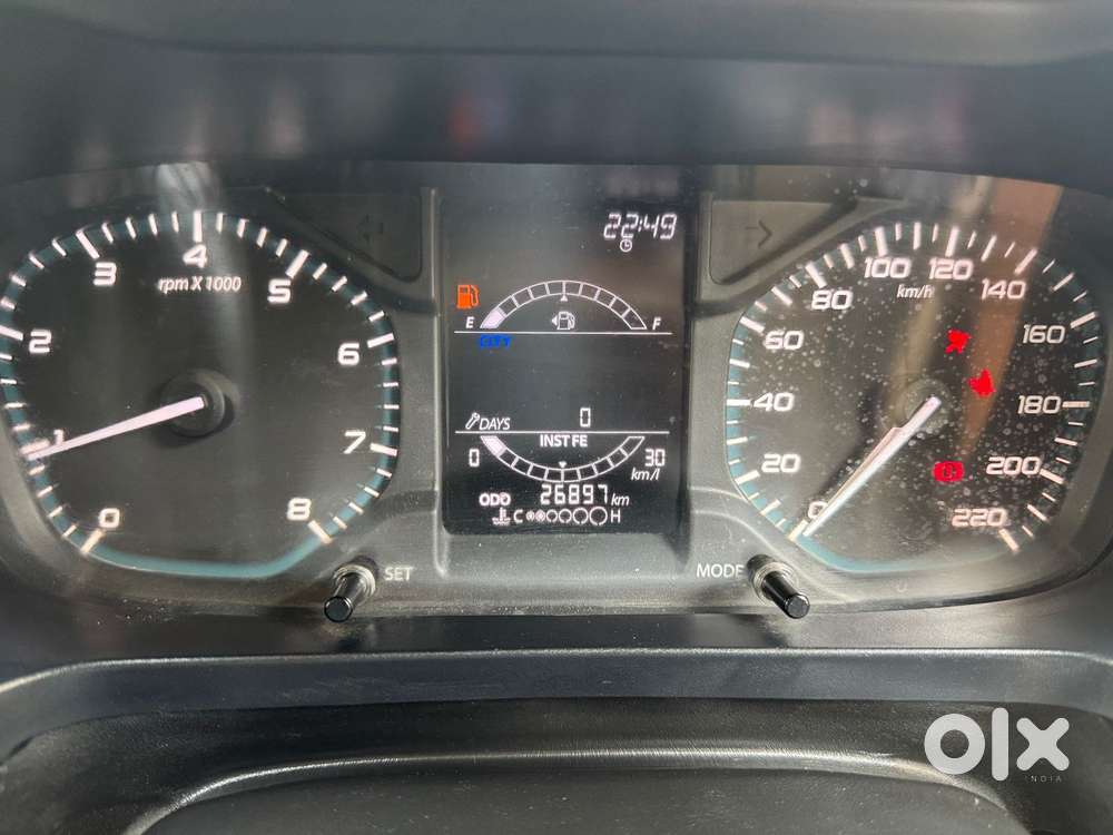 Tata Altroz, 2021, Petrol