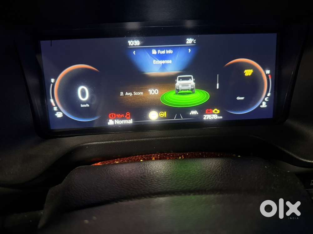 Mahindra Thar Roxx 2025 Diesel Mt 4x4 Ax7l Mocha Brown Interiors