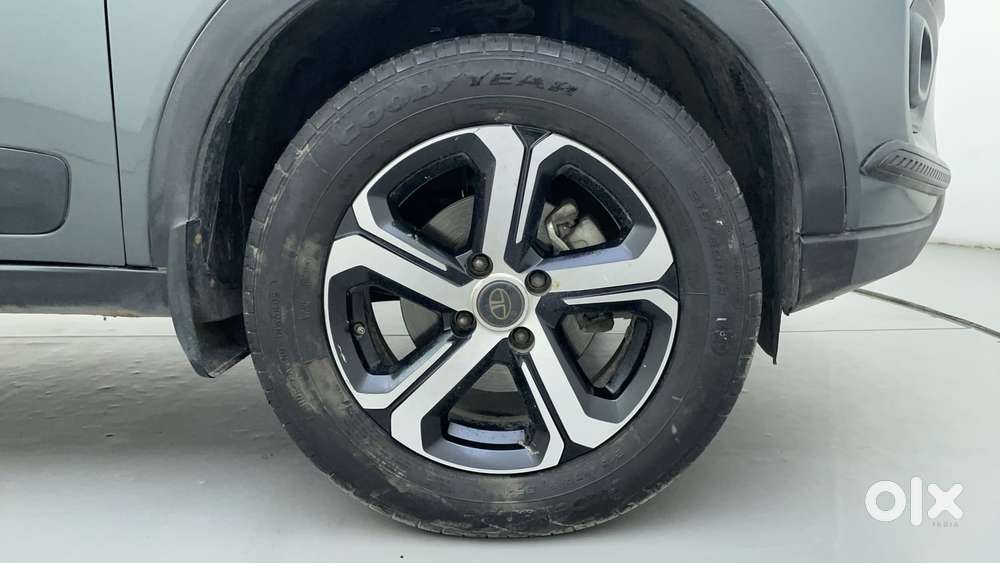 Tata Nexon 1.2 Revotron Xz Plus (s), 2023, Petrol